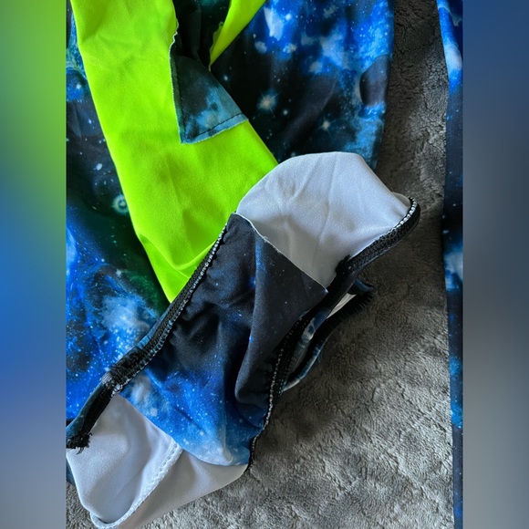 Alien Costume - Picture 6 of 9